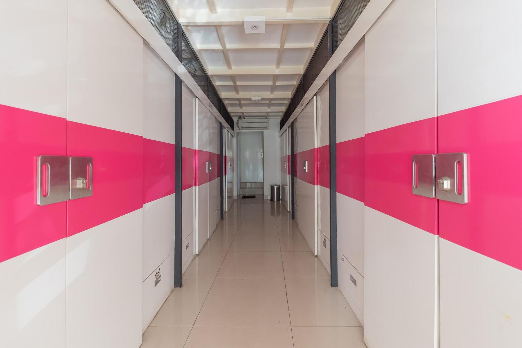 Reddoorz Hostel At Kiara Cozy Kircon בנדונג מראה חיצוני תמונה