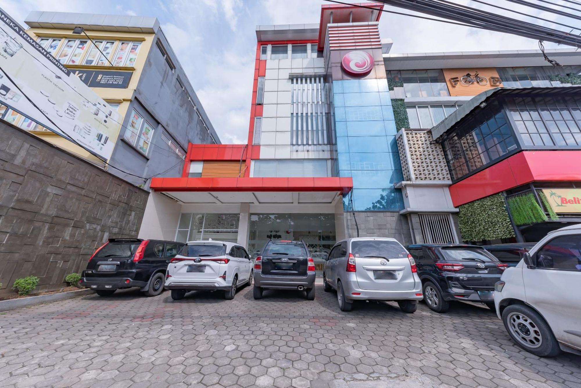 Reddoorz Hostel At Kiara Cozy Kircon בנדונג מראה חיצוני תמונה